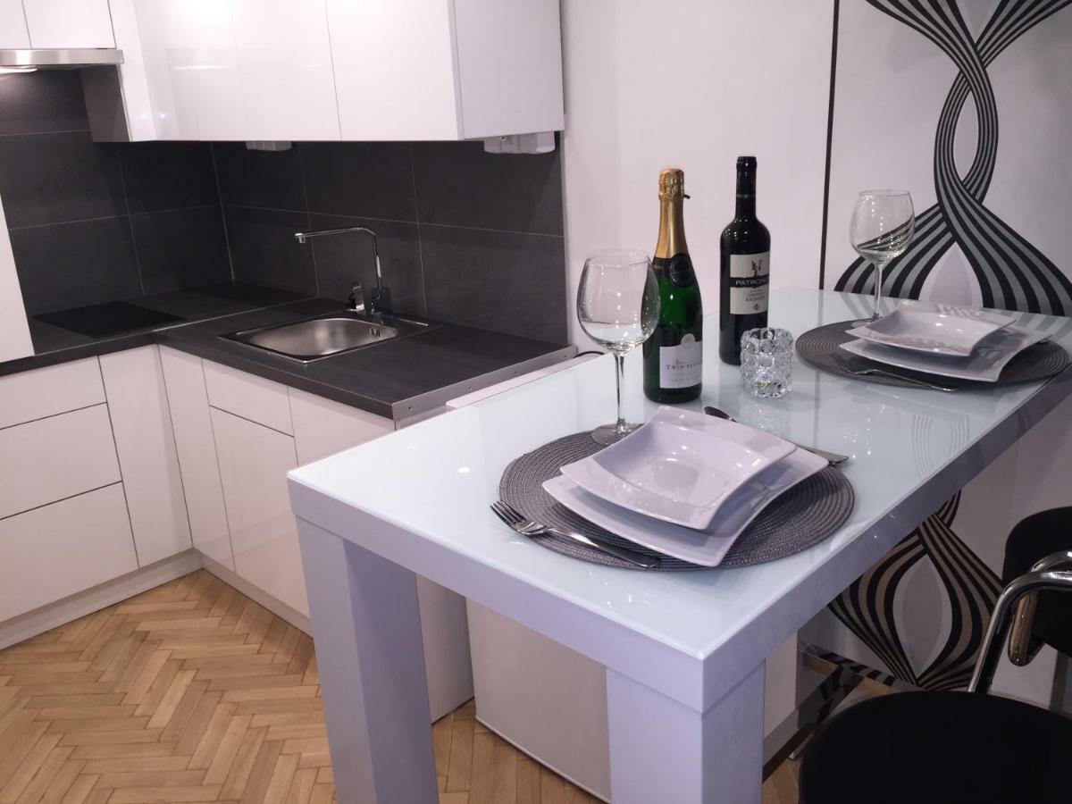 Apartamento Black And White *